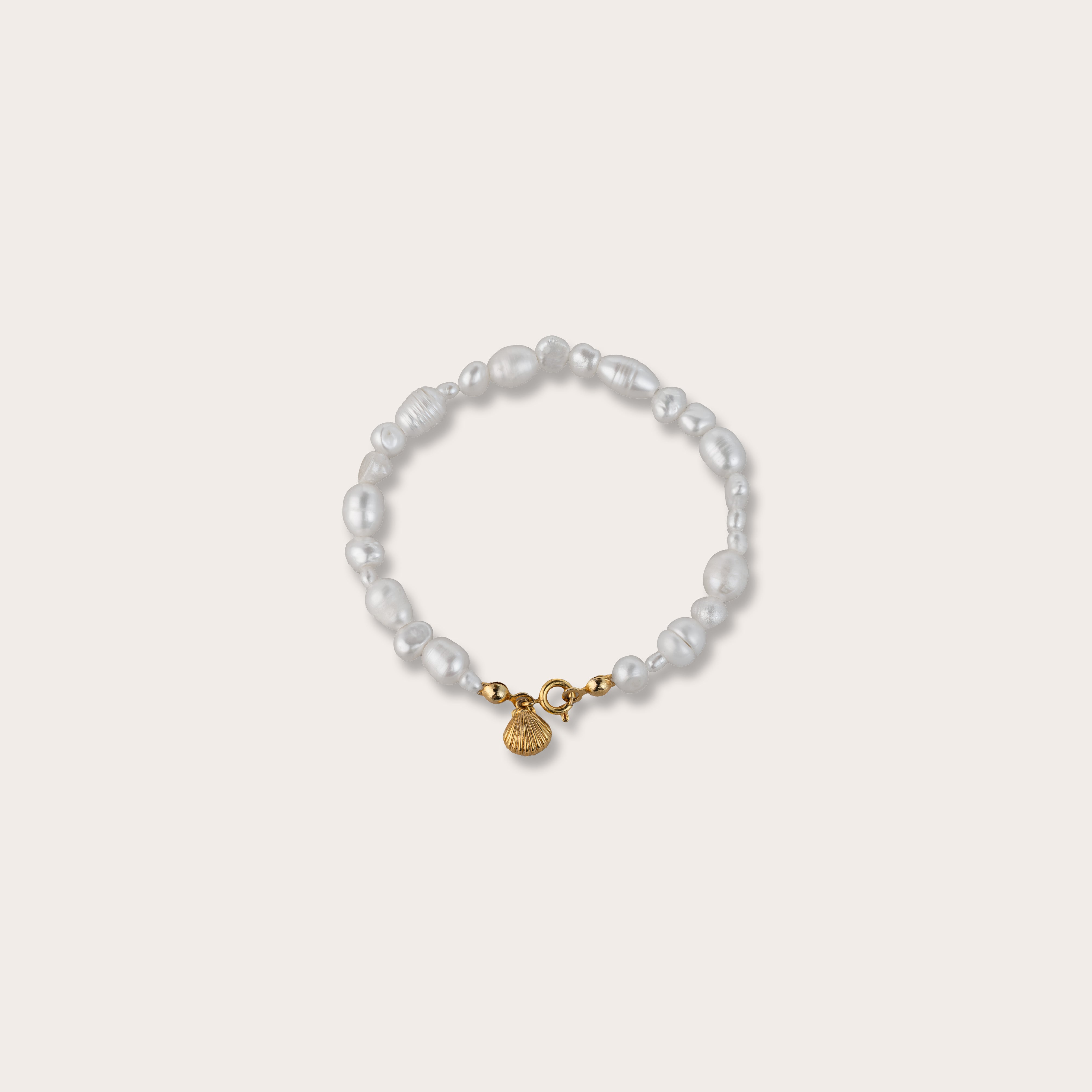 Temptress Pearl Bracelet